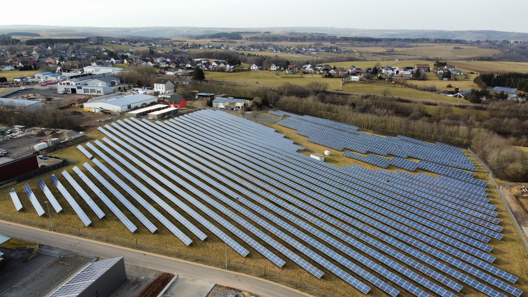 Blick auf den Solarpark Herhahn.