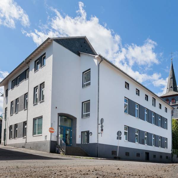 Autorennummer: 14070
25.05.22, Waldbröl
Symbolfotos - Amtsgericht Waldbröl