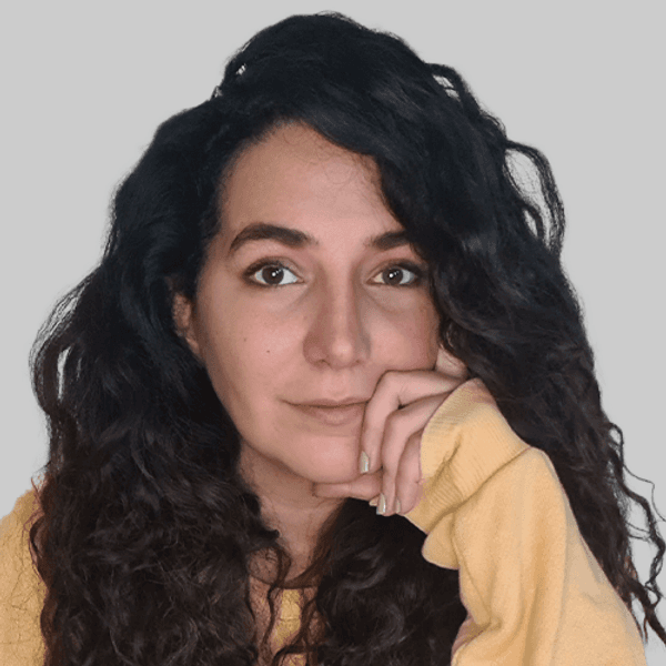 Oberbürgermeister Torsten Burmester besucht das Auszählzentrum.