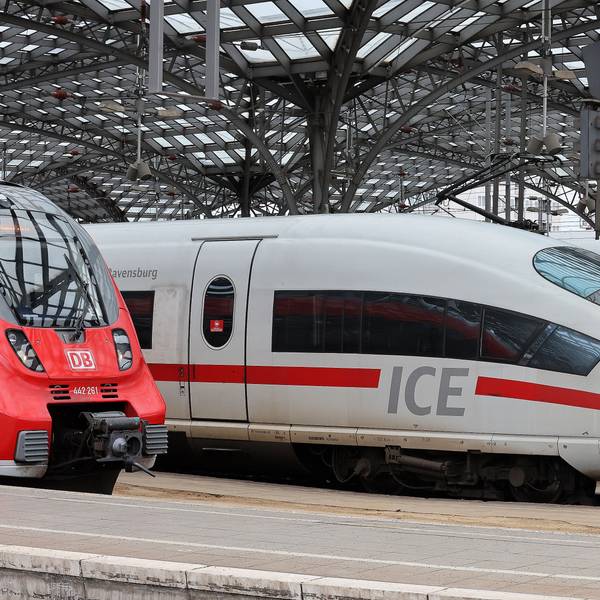 Züge im Kölner Hauptbahnhof