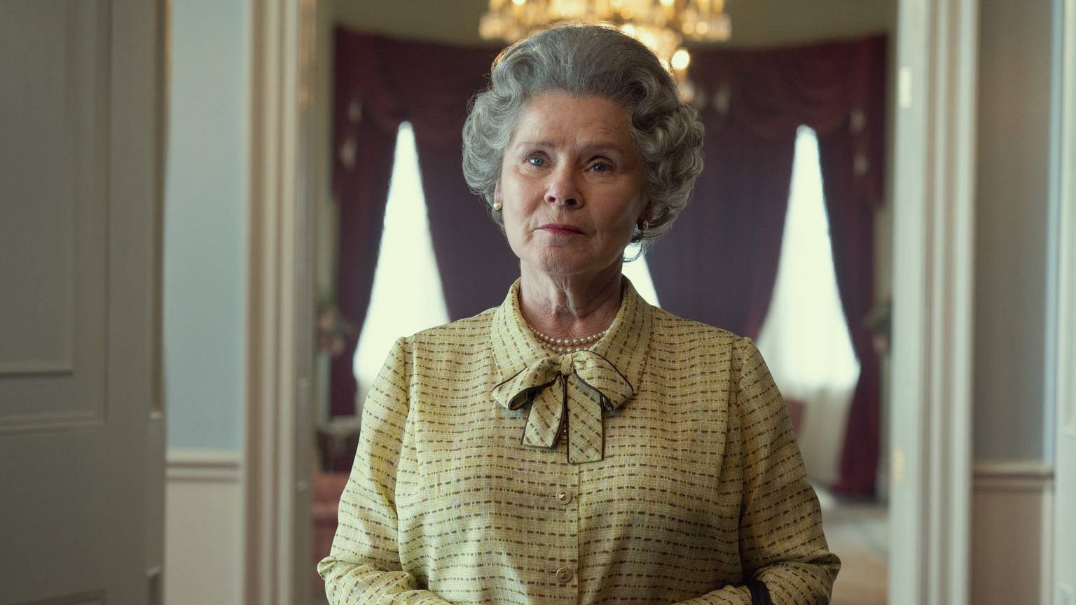 Portrait der Schauspielerin Imelda Staunton als Queen Elizabeth II..