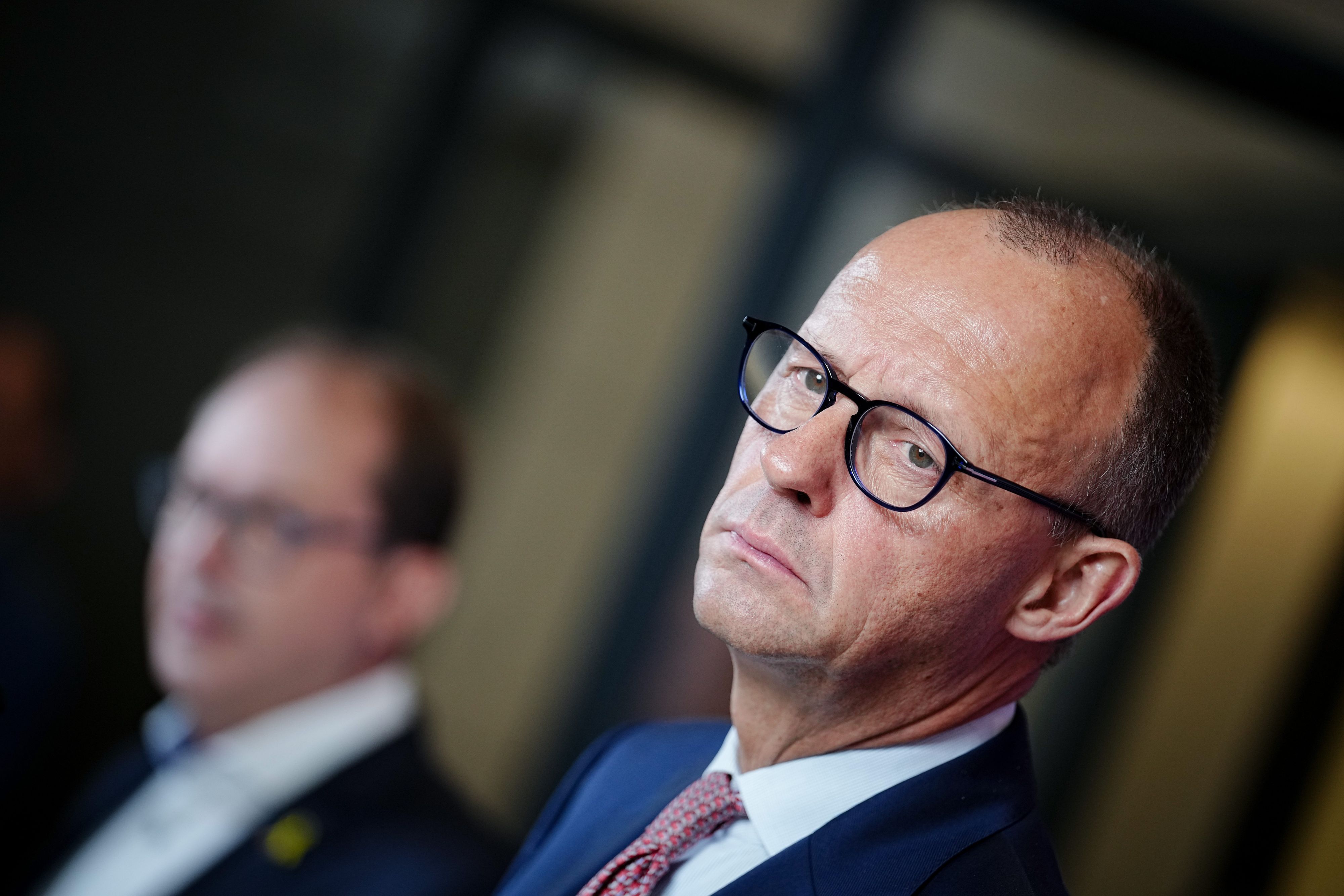 Friedrich Merz mit nachdenklichem Blick.