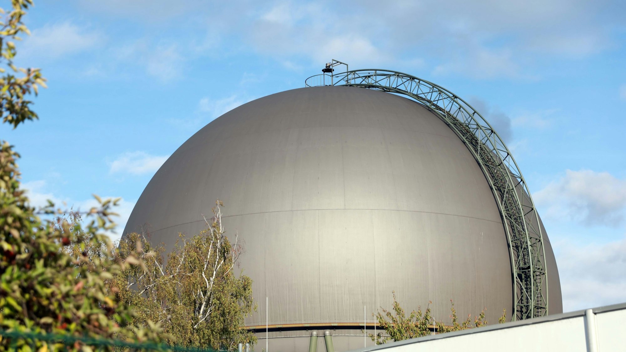 33 Meter beträgt der Durchmesser der Gaskugel in Köln-Ehrenfeld.