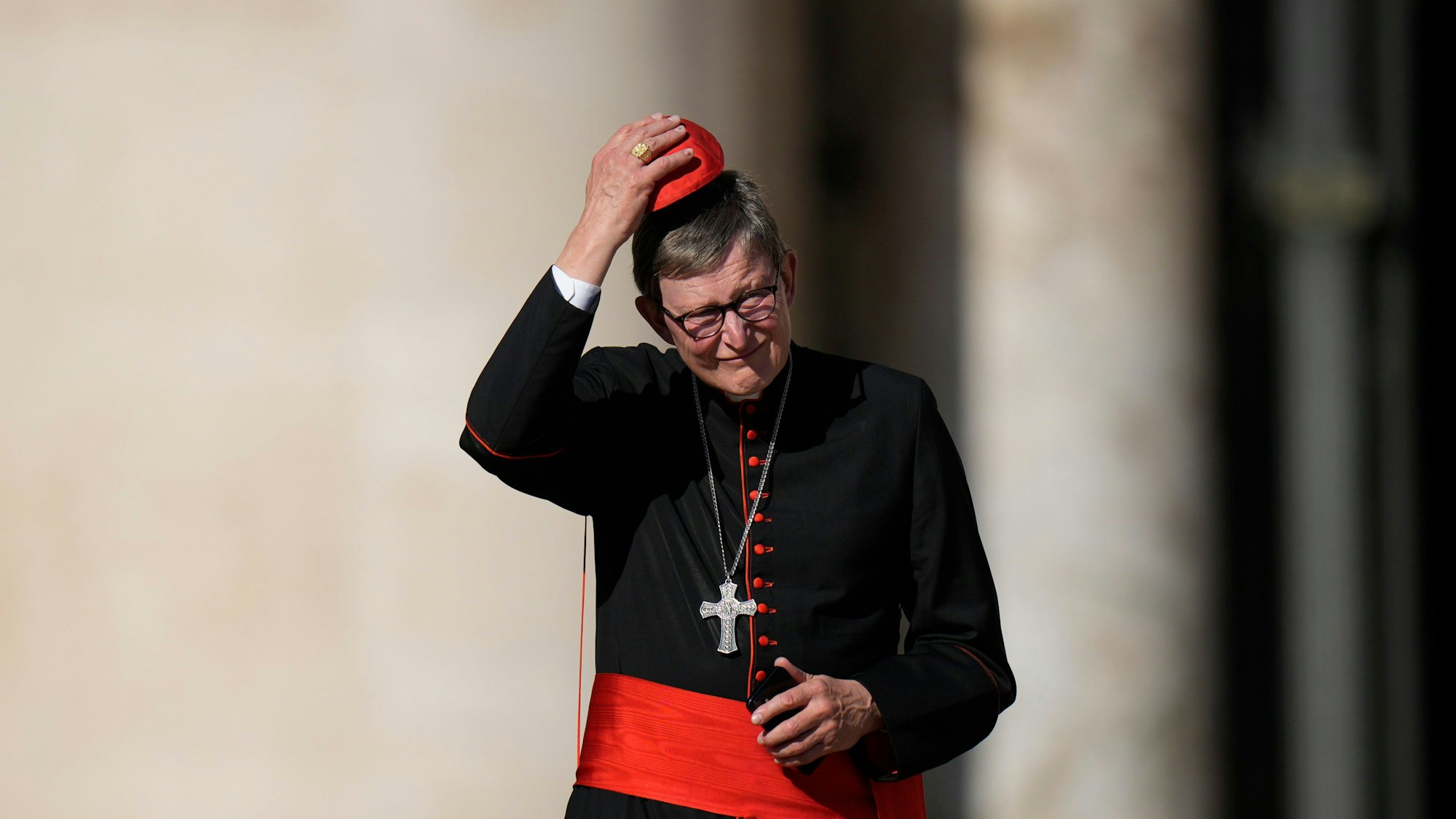 05.10.2022, Vatikan, Vatikanstadt: Kardinal Rainer Maria Woelki nimmt an der wöchentlichen Generalaudienz mit dem Papst auf dem Petersplatz im Vatikan teil.
