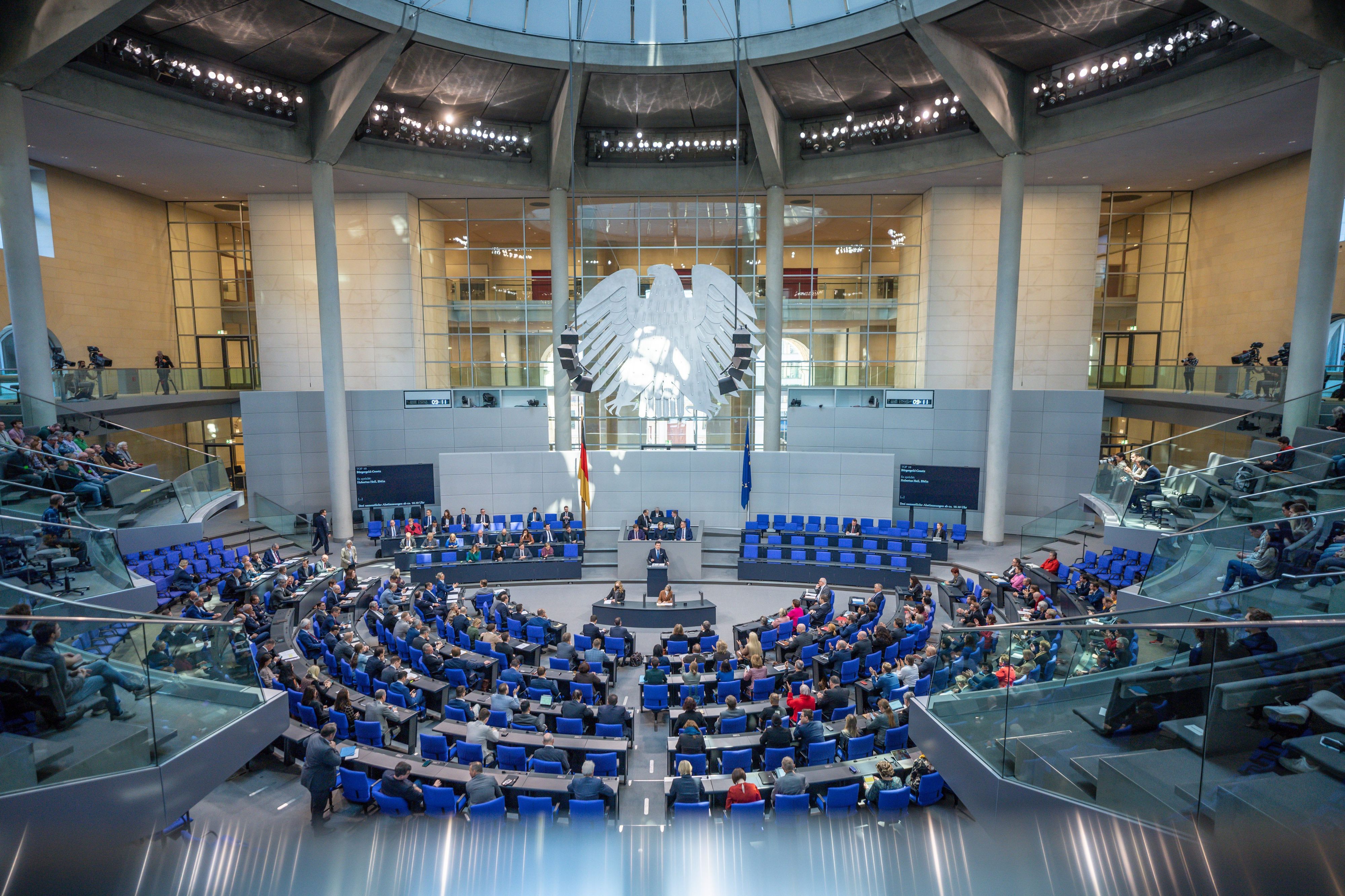 Hubertus Heil (SPD) spricht im Bundestag