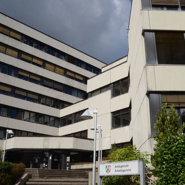 Ein Verwaltungsgebäude aus den 70er Jahren.