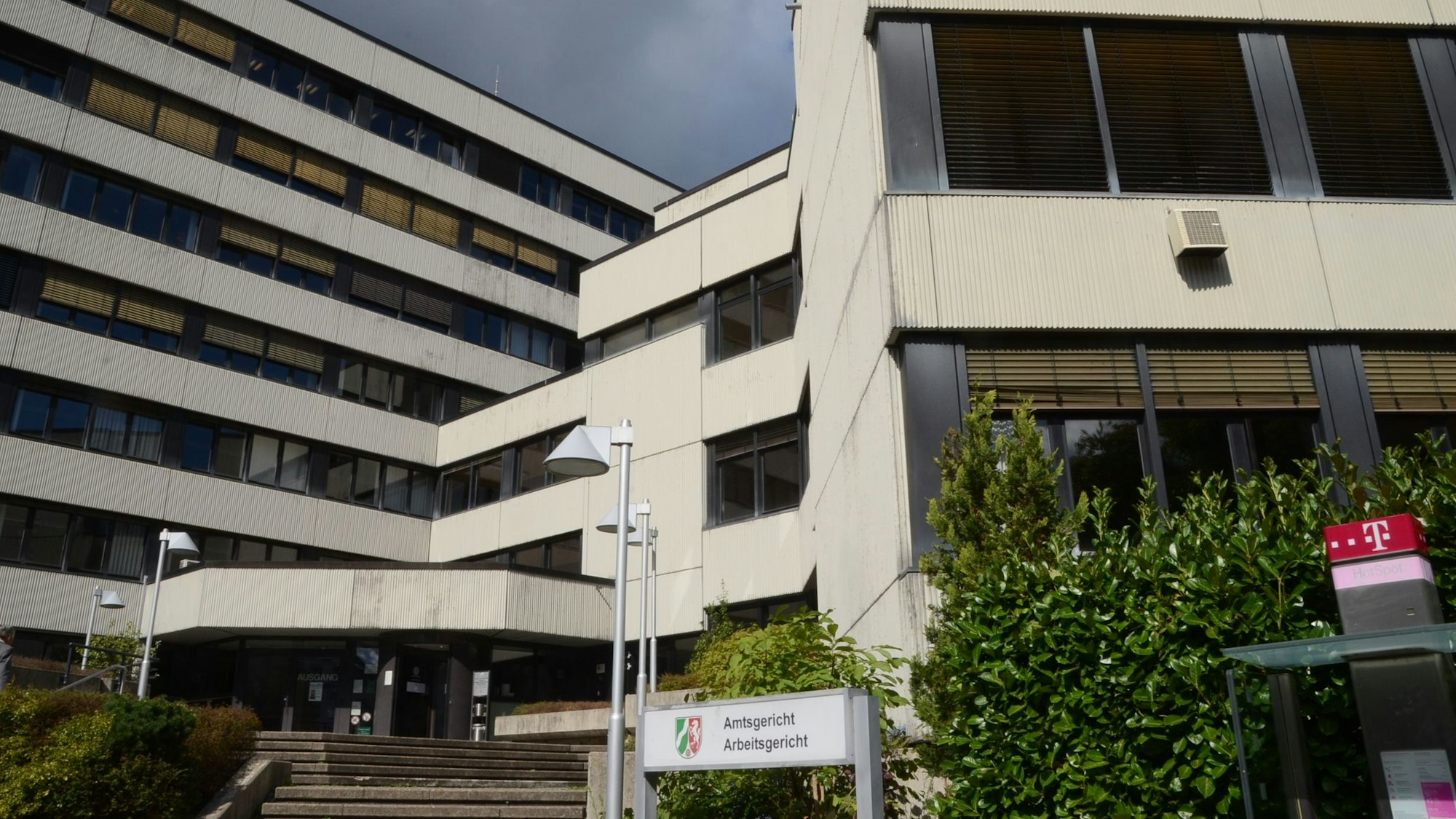 Der Eingang des Amtsgerichts in Siegburg.