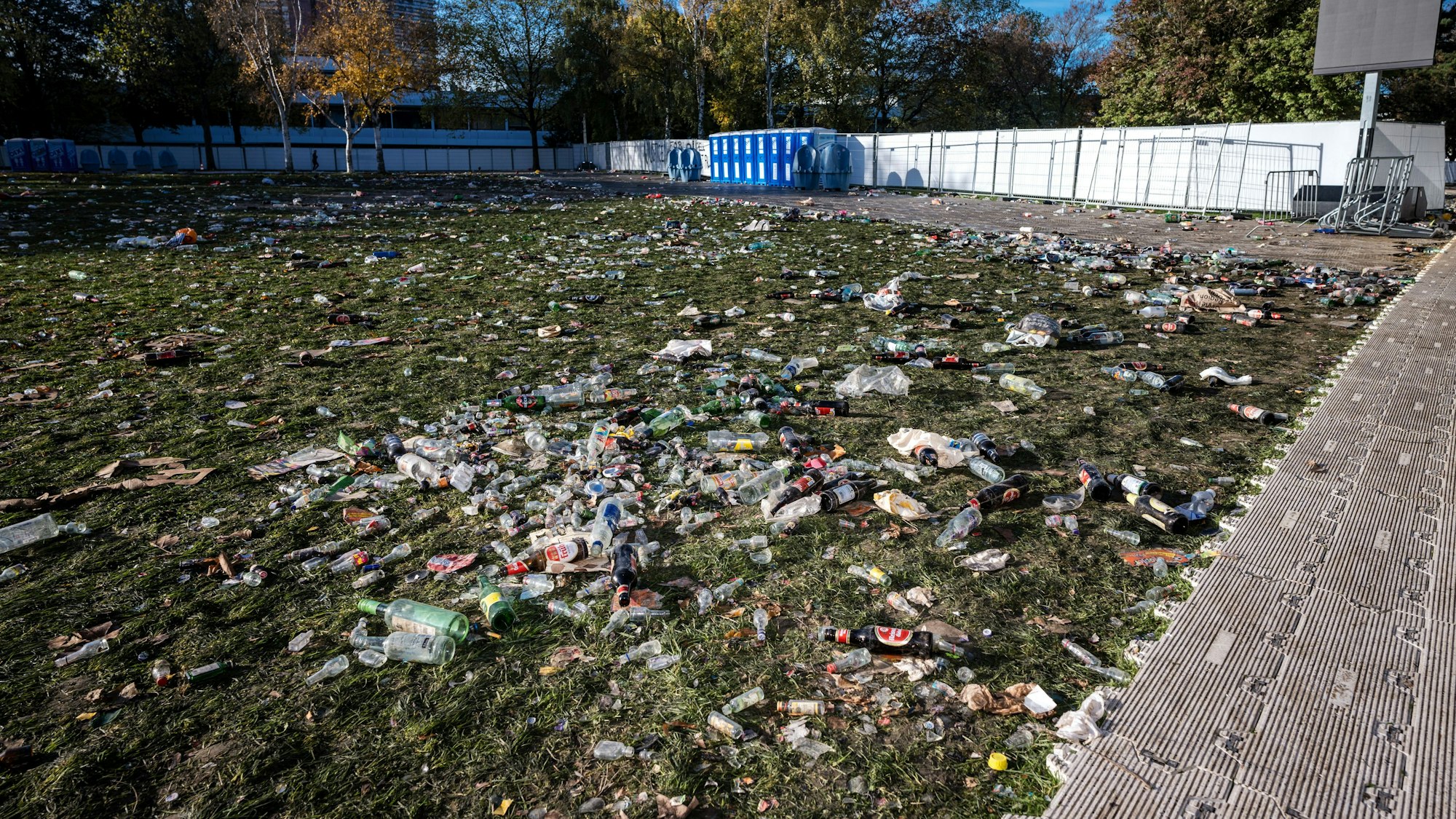 Bilanzspaziergang mit Andreas Hupke und Markus Vogt - Zülpicher Straße