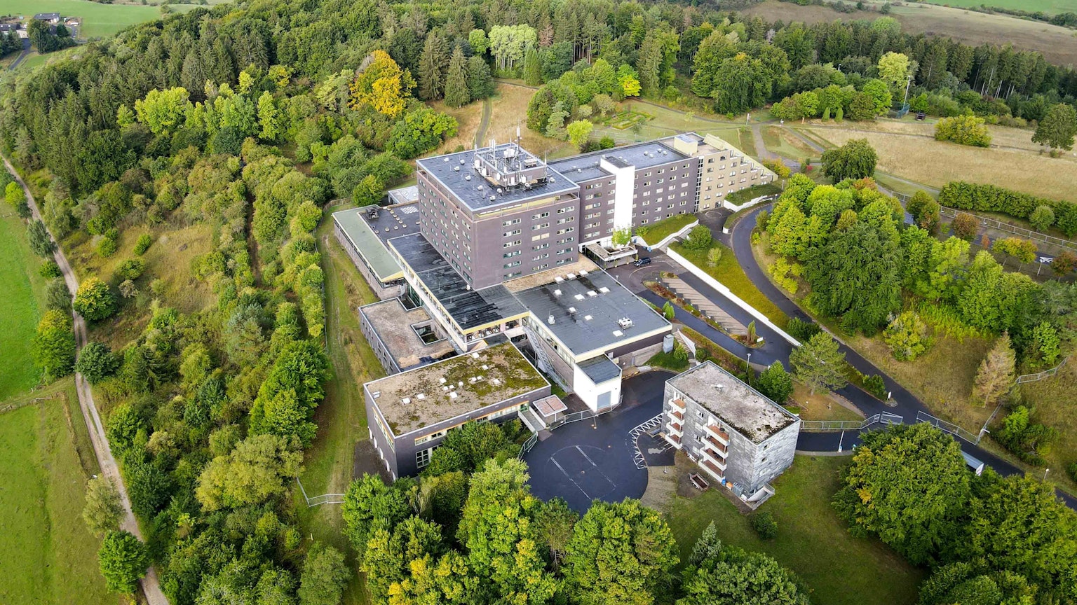 Die ehemalige Eifelhöhen-Klinik in Marmagen wurde aus der Luft fotografiert.