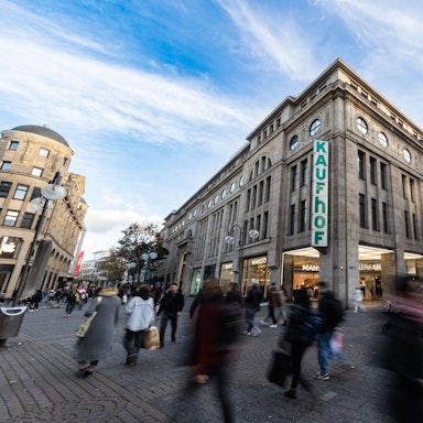 Repräsentatives Haus in der Kölner Innenstadt: Der Kaufhof an der Ecke Hohe Straße/ Schildergasse ist eine der Vorzeige-Immobilien der Signa-Gruppe.