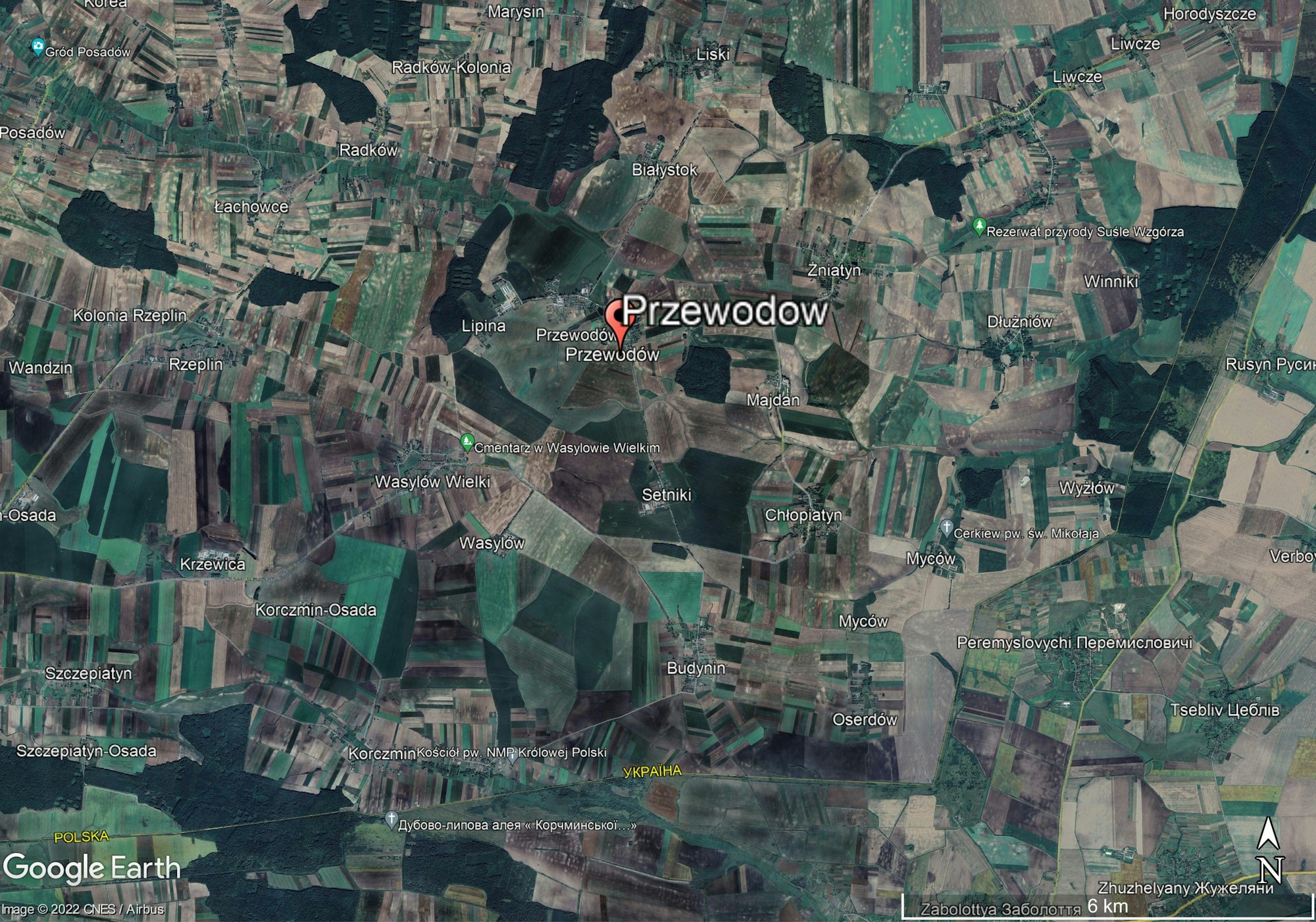 Die Google-Earth-Luftaufnahme zeigt die Region um den Ort Przewodow in Polen nahe der Grenze zur Ukraine (rechts).
