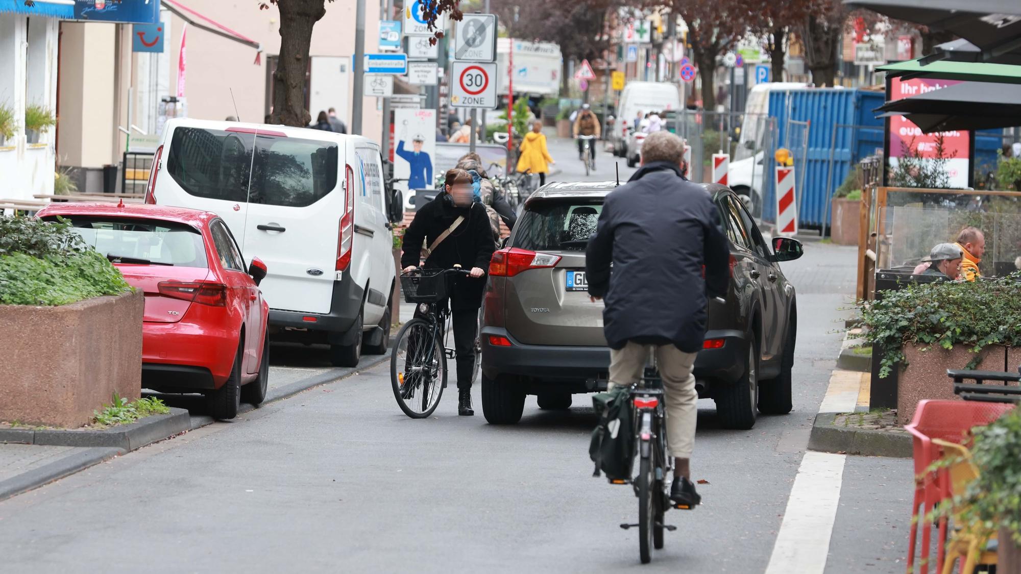 Für zwölf Monate zu großen Teilen autofrei: die Deutzer Freiheit