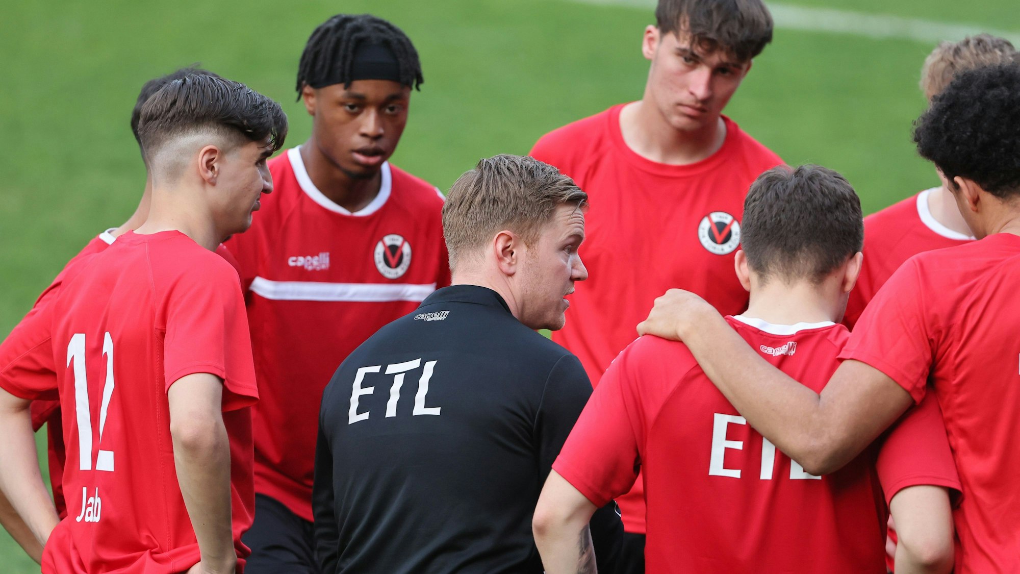 Mittelrhein Pokalfinale der A-Junioren,
1.FC Köln U19 vs. Viktoria Köln U19, Mitte: Trainer Marian Wilhelm (Viktoria), 18.05.2022, Bild: Herbert Bucco