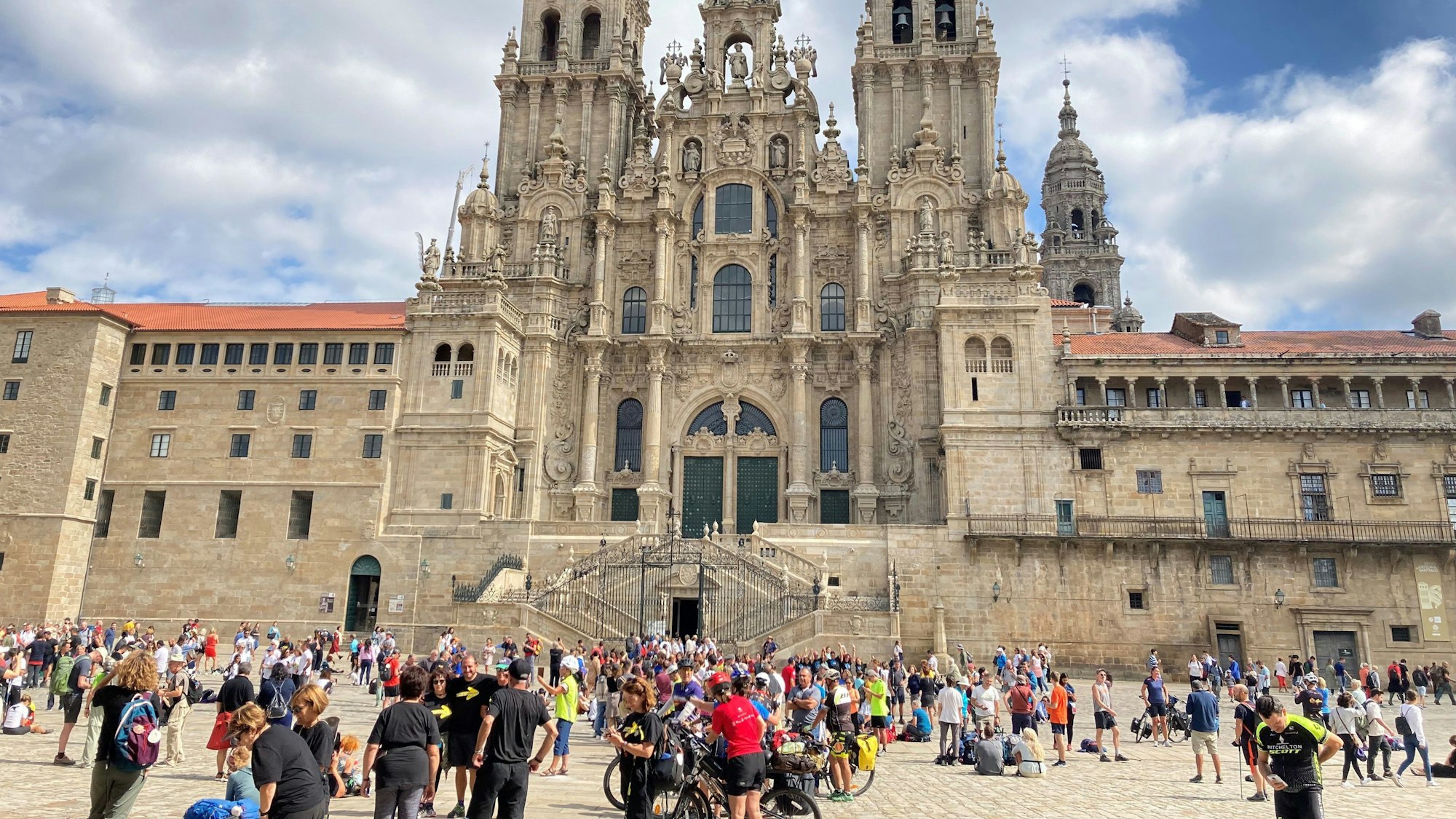 Viele Bewohner der von der Unesco geschützten Altstadt sind wütend oder verzweifelt, wie man immer wieder hört, wenn man das Thema im Zentrum von Santiago auch nur ansatzweise anspricht.