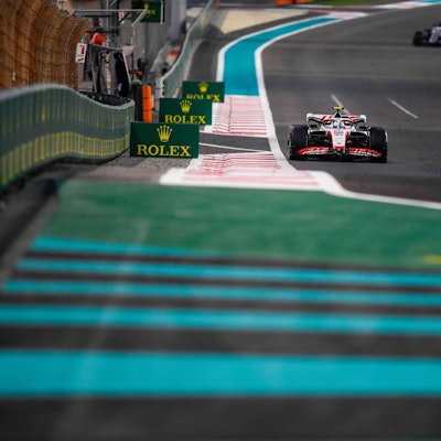 Mick Schumacher im Haas-Boliden bei einem F1-Rennen in Abu Dhabi.