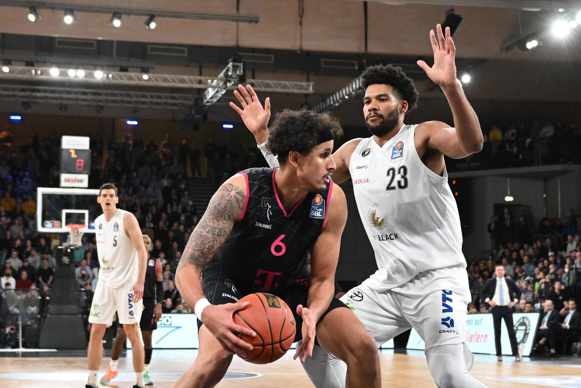 Die Telekom Baskets sind mit 2:1 Siegen absoluter Spitzenreiter in der Champions League-Gruppenphase.