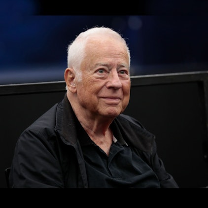 Regisseur und Intendant Michael Hampe (1937-2022) bei den Probenarbeiten zur "Zauberflöte" an der Oper Köln.