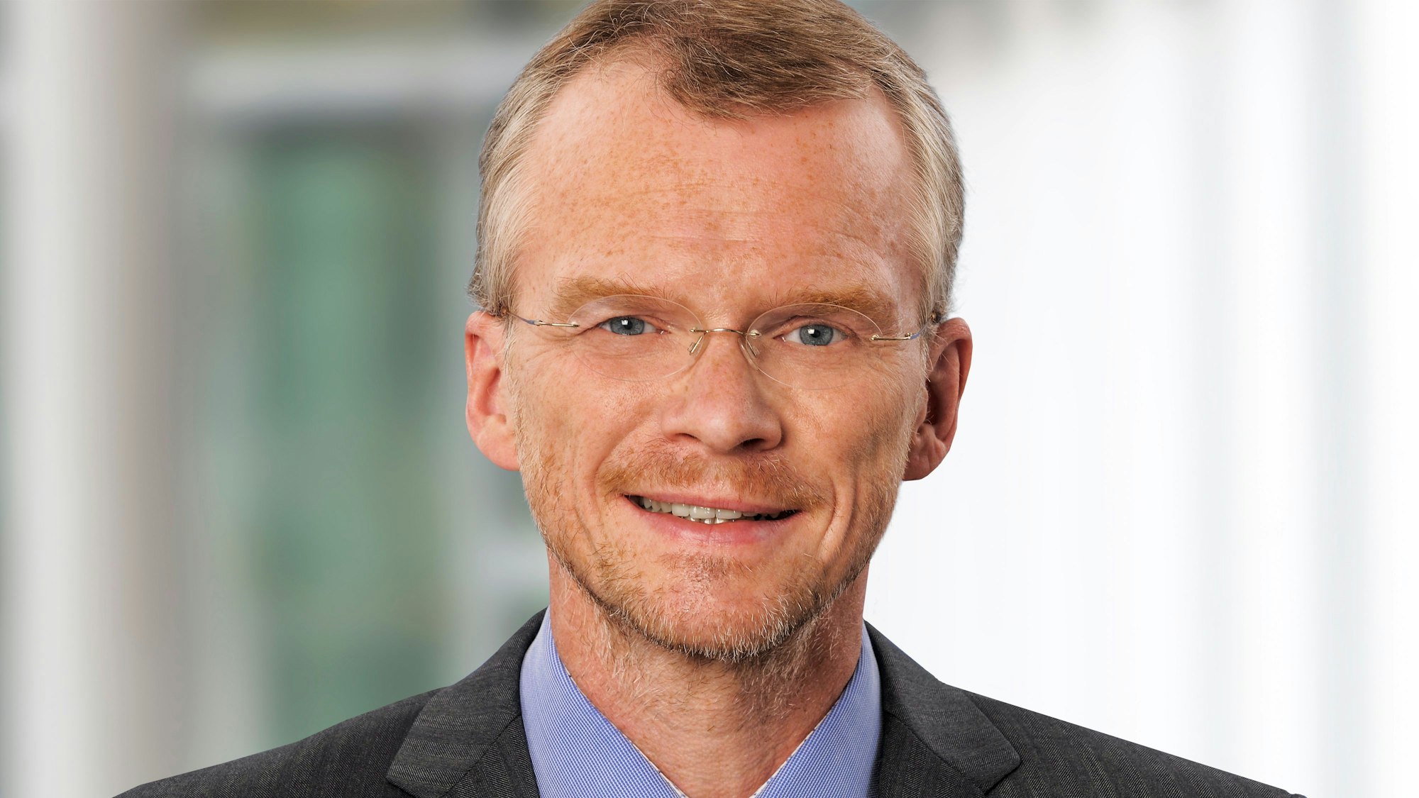 Porträtaufnahme von Bergisch Gladbachs Bürgermeister Frank Stein von der SPD.