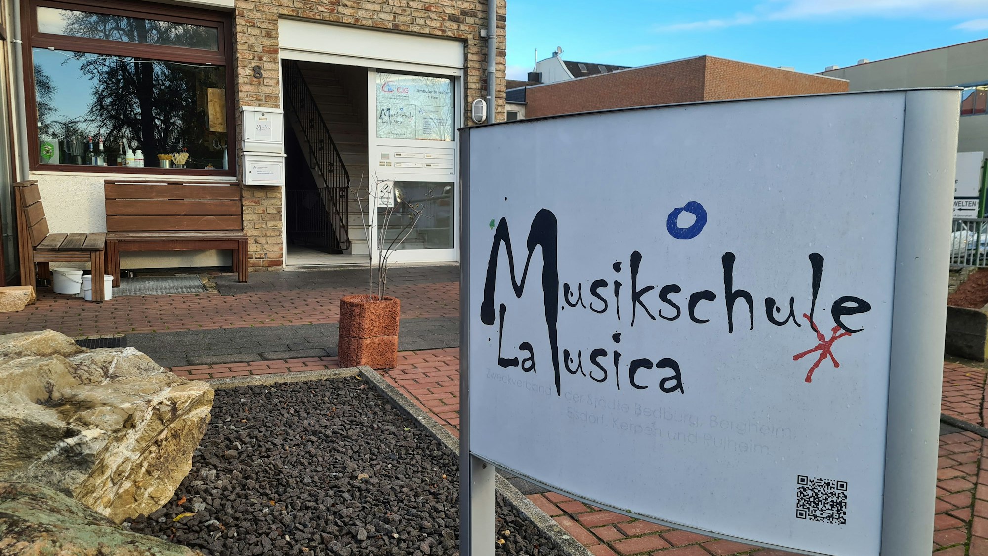 Das Werbeschild der Musikschule La Musica.