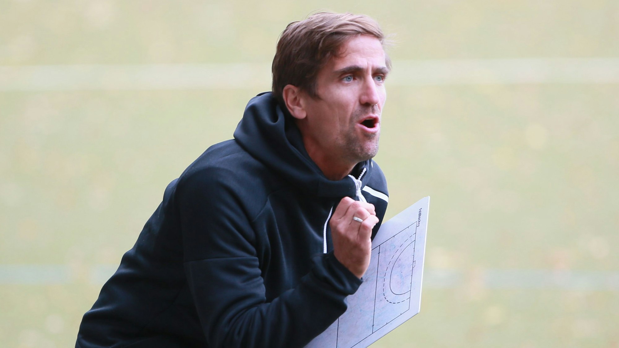 Rot-Weiss Köln vs. HC Düsseldorf
1.Hockey Bundesliga Damen
Trainer Markus Lonnes (RW)
Herbert Bucco
04.10.2020