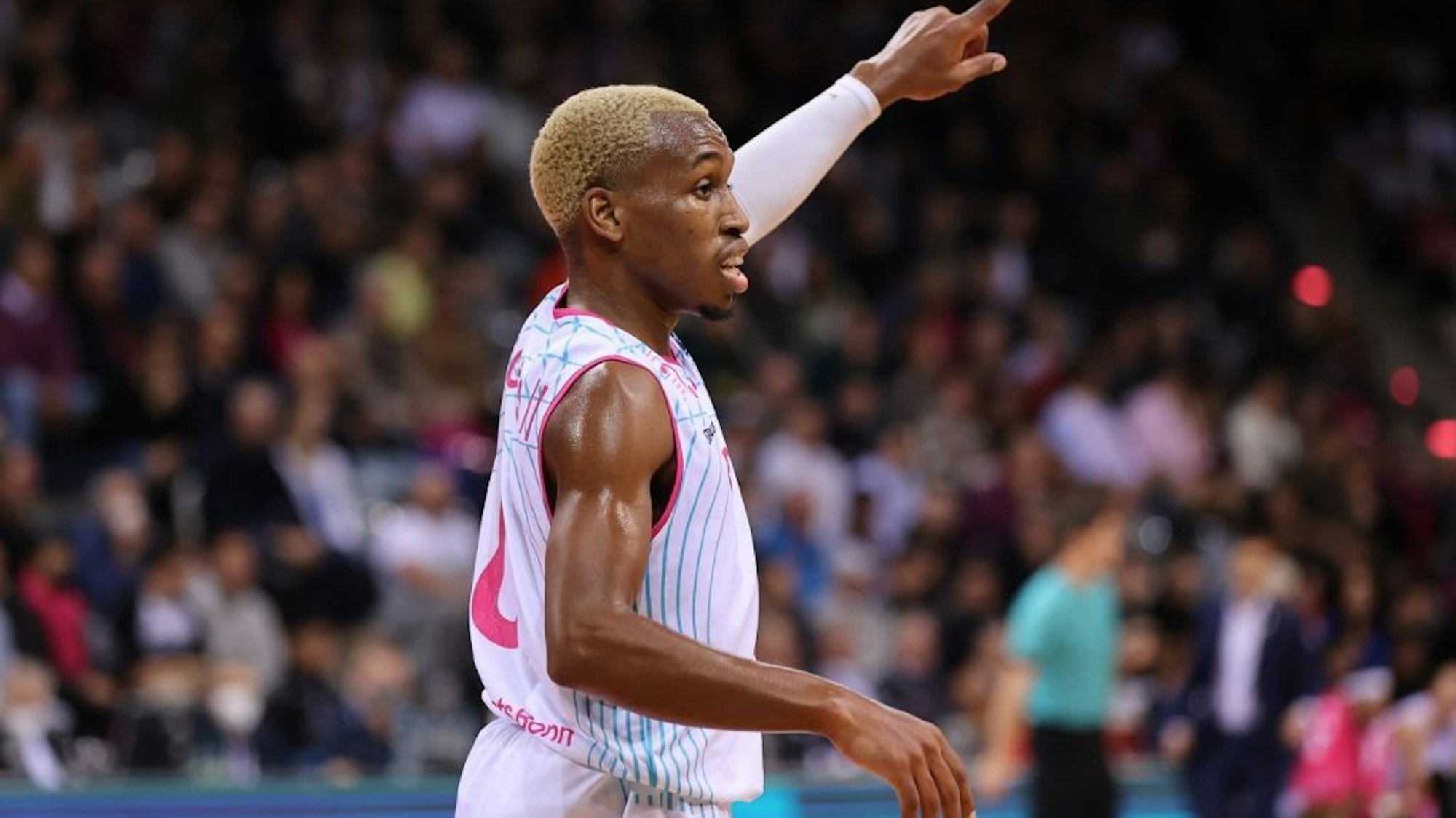 TJ Shorts beim Spiel der Bonner Baskets gegen AEK Athen in der Champions League