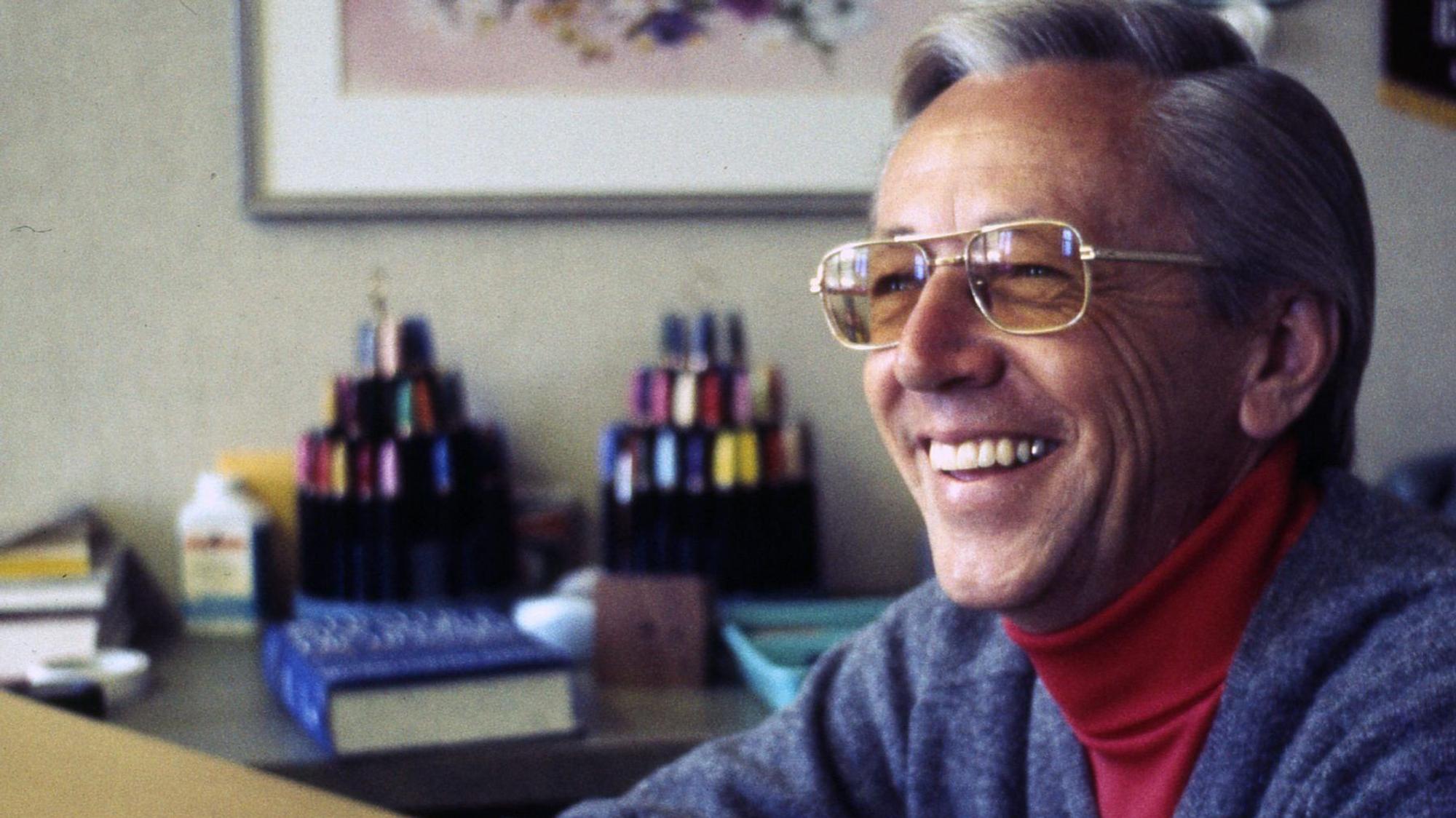 HANDOUT - 01.01.1971, USA, Santa Rosa: Charles M. Schulz Schöpfer der berühmten Peanuts-Figuren. Fast 50 Jahre lang zeichnete er die weltberühmte Comic-Serie um Charlie Brown, Snoopy und deren Freunde.