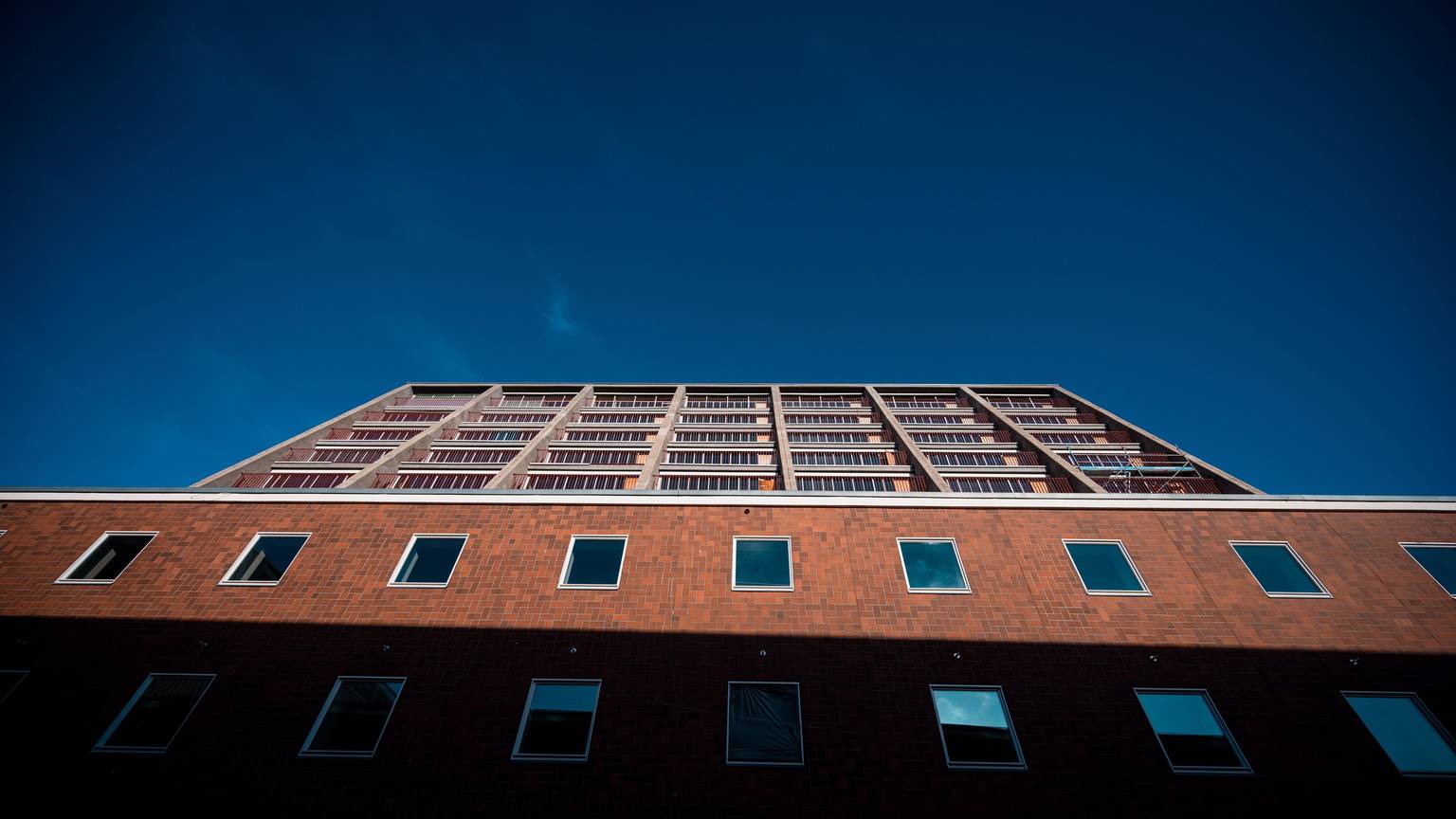 Ein Blick auf das Gebäude der Bühnen Köln am Offenbachplatz