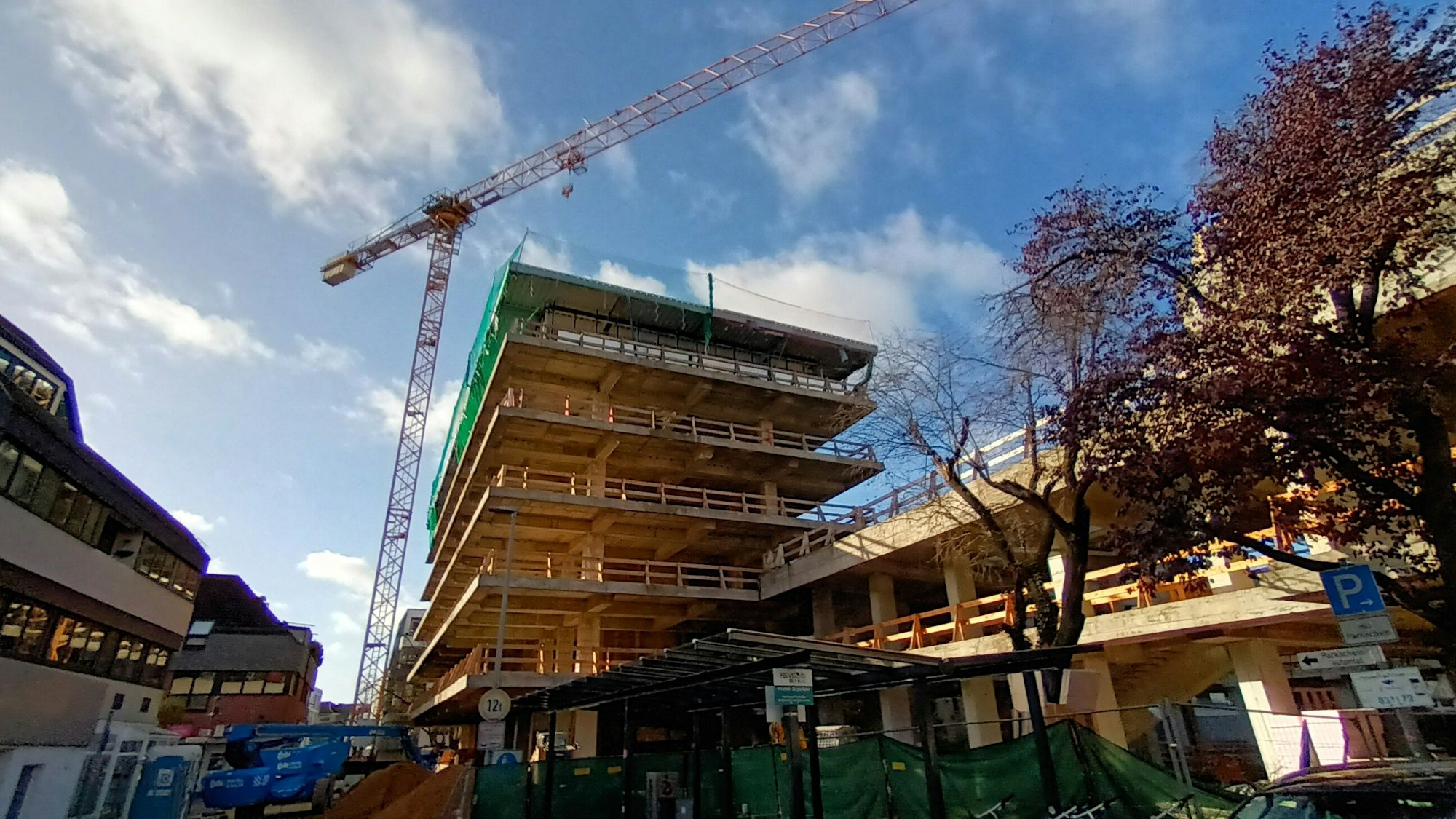 Die Sanierung des Siegburger Rathauses ist im Zeitplan, indes sind die Kosten stark gestiegen.