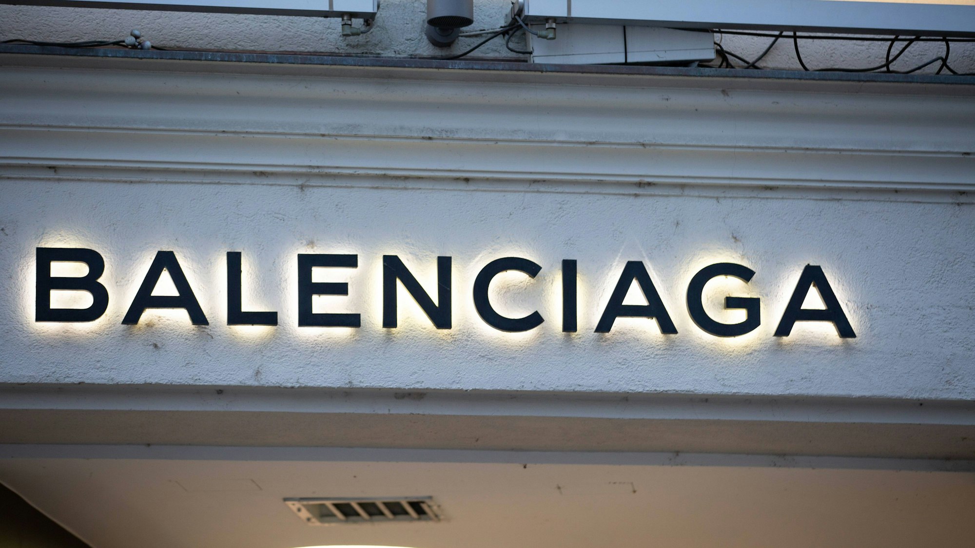 Das Geschäft von Balenciaga ist in der Maximilianstraße in München zu sehen. (Symbolbild)