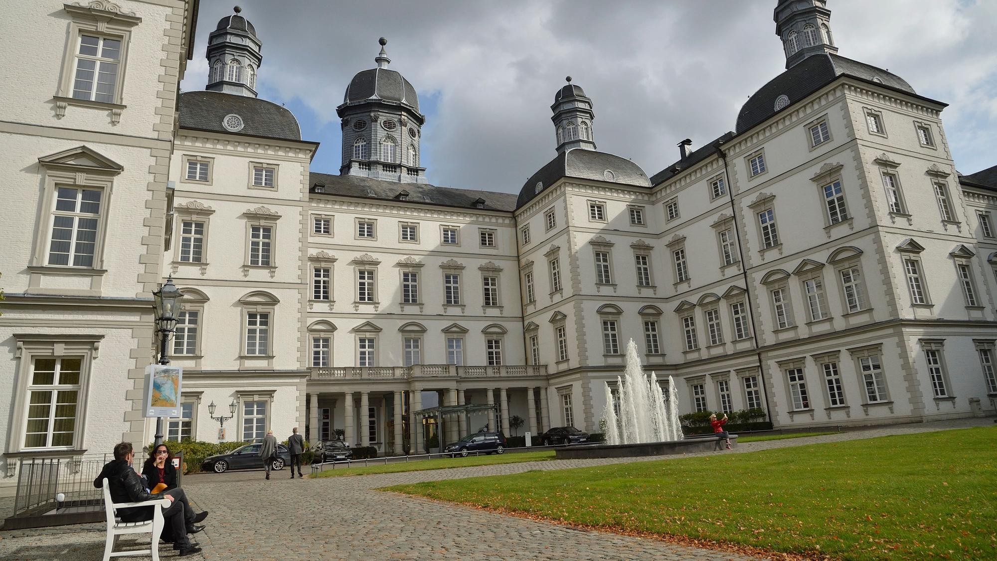Die Hotels in Rhein-Berg können noch nicht einschätzen, wie sich die Steuererhöhung auf ihr Geschäft auswirken wird.