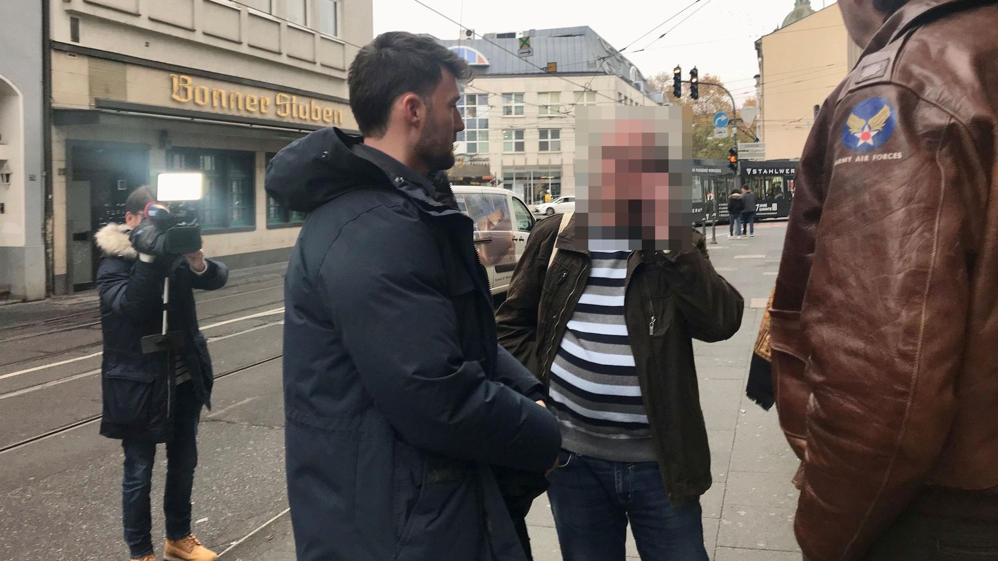Überraschende Wende im Mordfall Claudia Otto Wegen unsauber bearbeiteter DNA-Spuren hat die Kammer des Bonner Schwurgerichts den Haftbefehl gegen den Angeklagten aufgehoben.