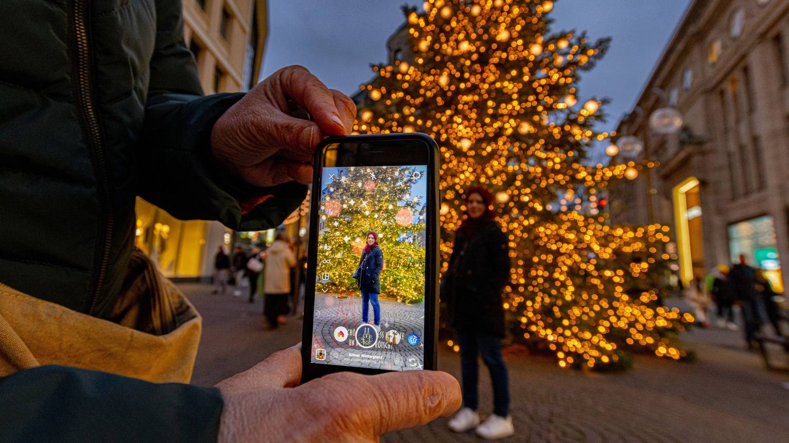 Effektvoll: Über einen QR-Code, der auf dem Pflaster klebt, können Fotos für Instagram aufgepeppt werden.