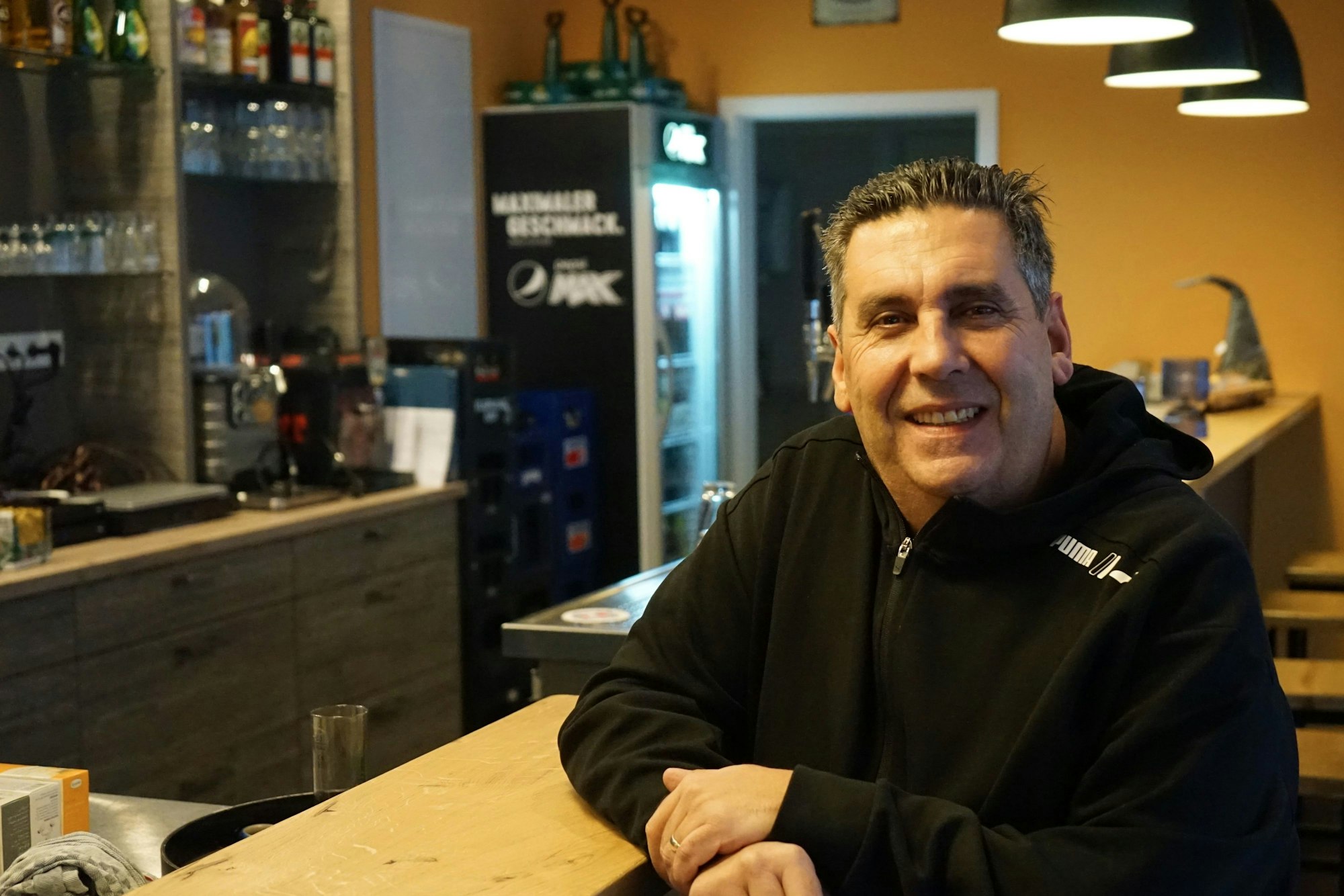 Miguel Louzao de la Cruz ist auch als Gastronom stadtbekannt. Als CDU-Bürgermeisterkandidat setzt er auf Bürgernähe.