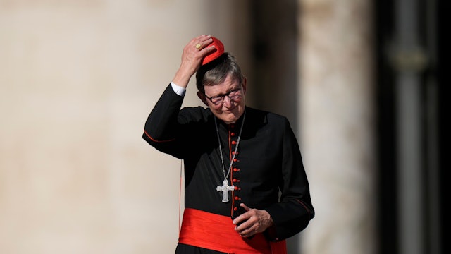 ARCHIV - 05.10.2022, Vatikan, Vatikanstadt: Kardinal Rainer Maria Woelki nimmt an der wöchentlichen Generalaudienz mit dem Papst auf dem Petersplatz im Vatikan teil.