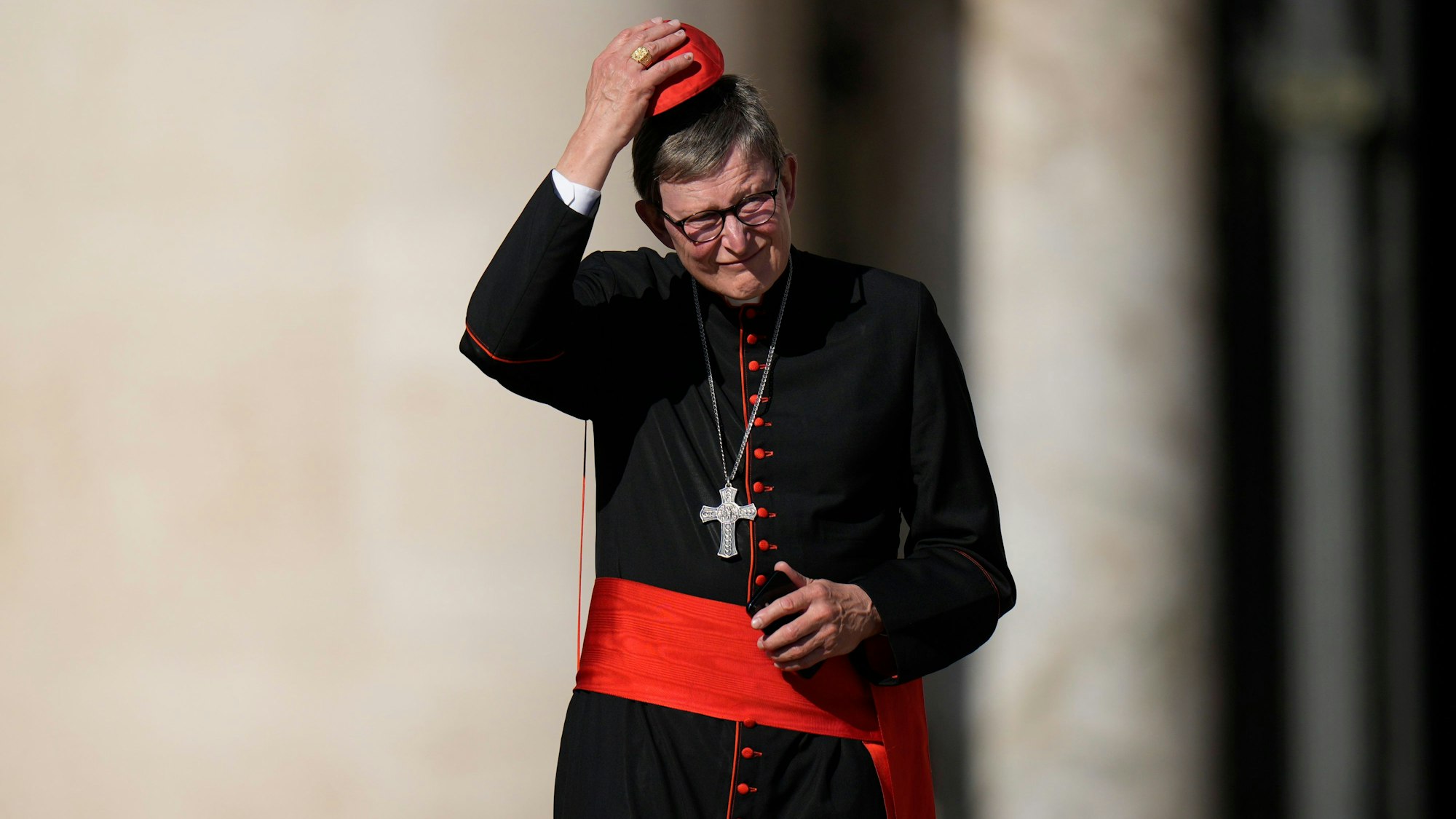 Kardinal Rainer Maria Woelki nimmt an der wöchentlichen Generalaudienz mit dem Papst auf dem Petersplatz im Vatikan teil.
