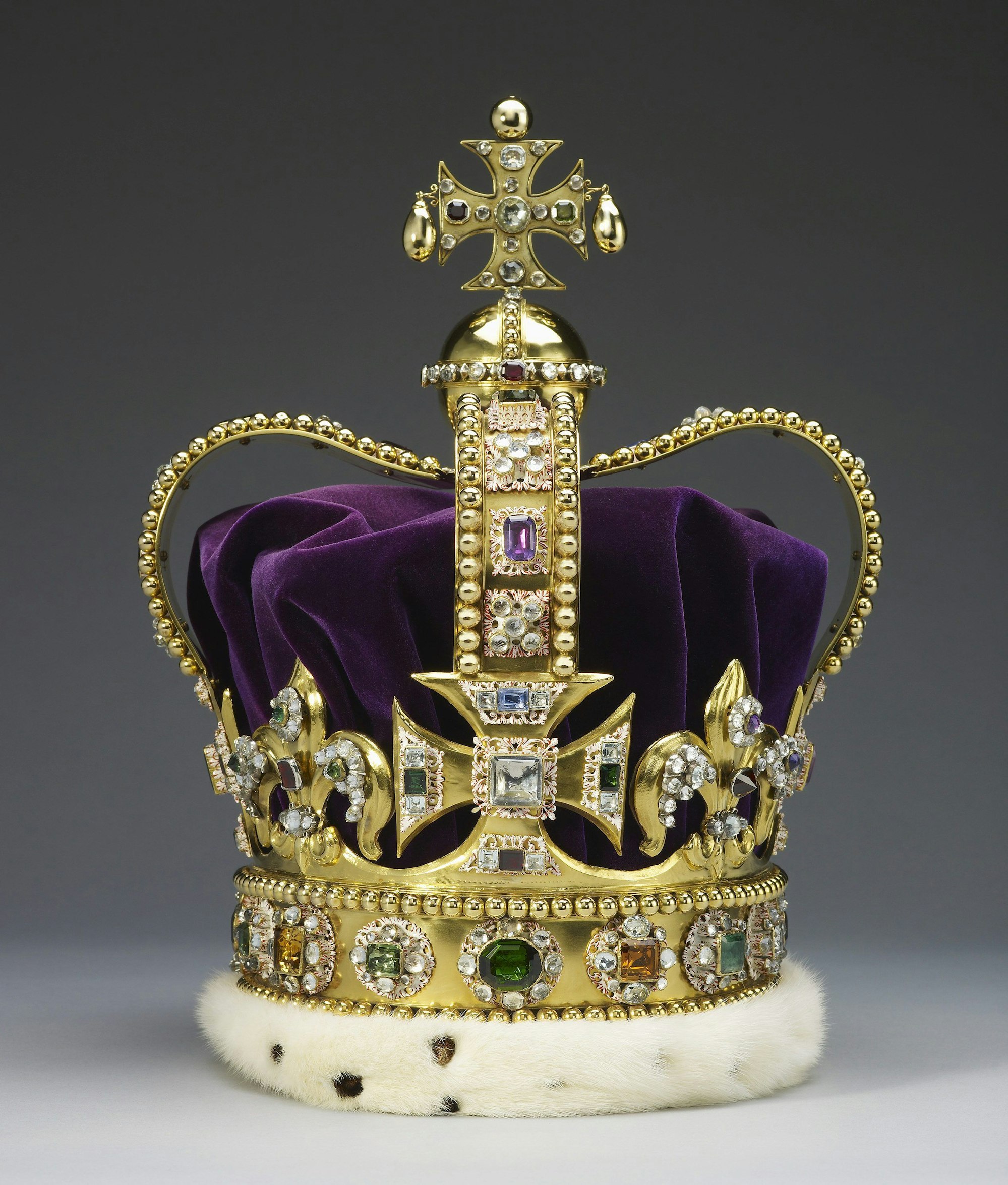 Undatiertes, vom Buckingham Palast herausgegebenes Handout-Foto der Edwardskrone, die von König Charles II. bei seiner Krönung am 6. Mai 2023 getragen werden wird.