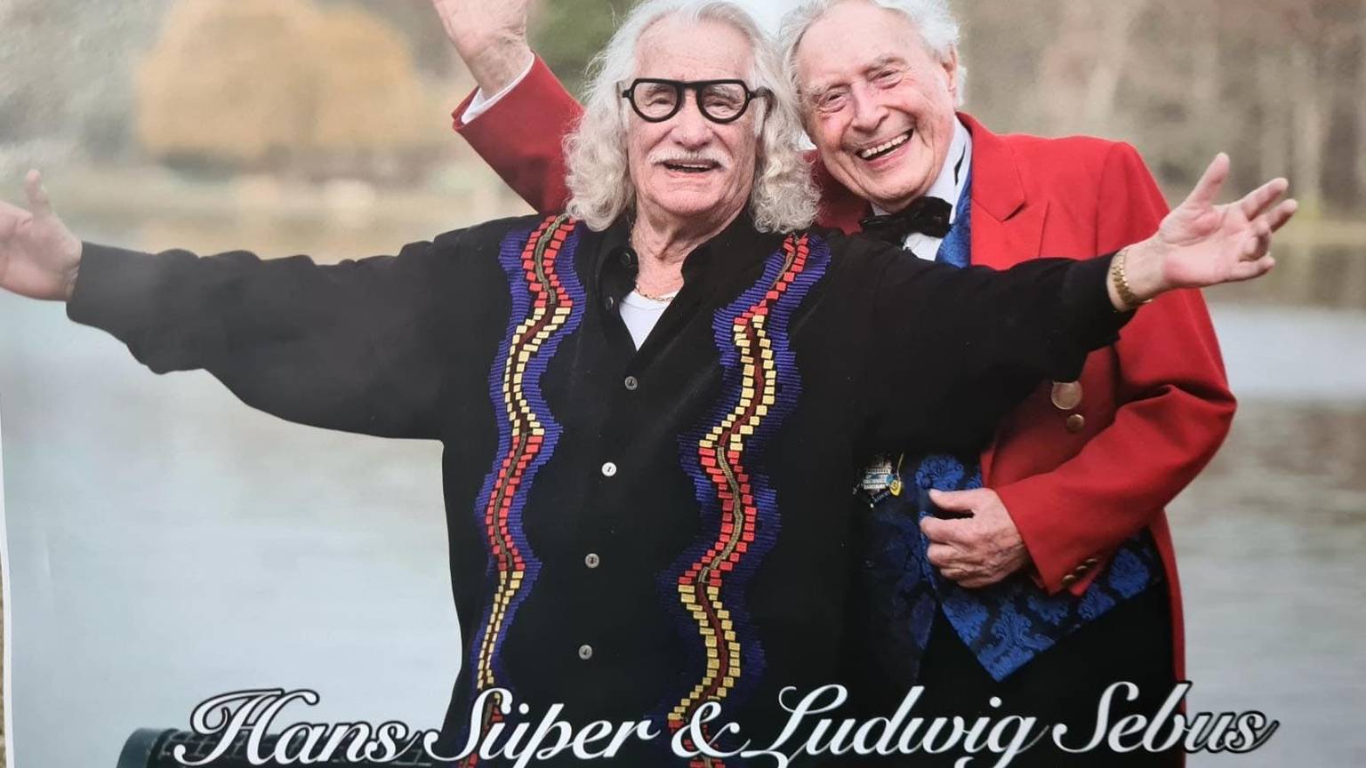 Ludiwg Sebus und Hans Süper stehen nebeneinander