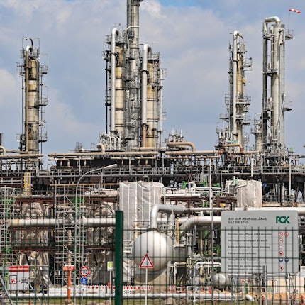 Anlagen auf dem Industriegelände der PCK-Raffinerie in Schwedt (Brandenburg)