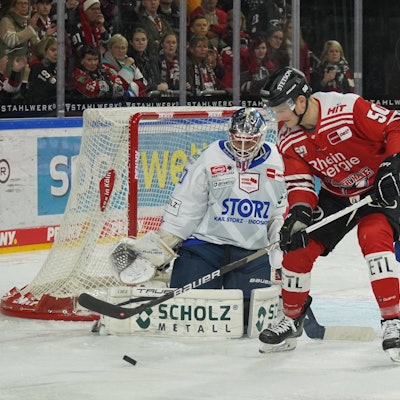 Eishockey Penny-DEL 28.Spieltag Kölner Haie - Schwenninger Wild Wings am 06.12.2022 in der Lanxess Arena in Köln