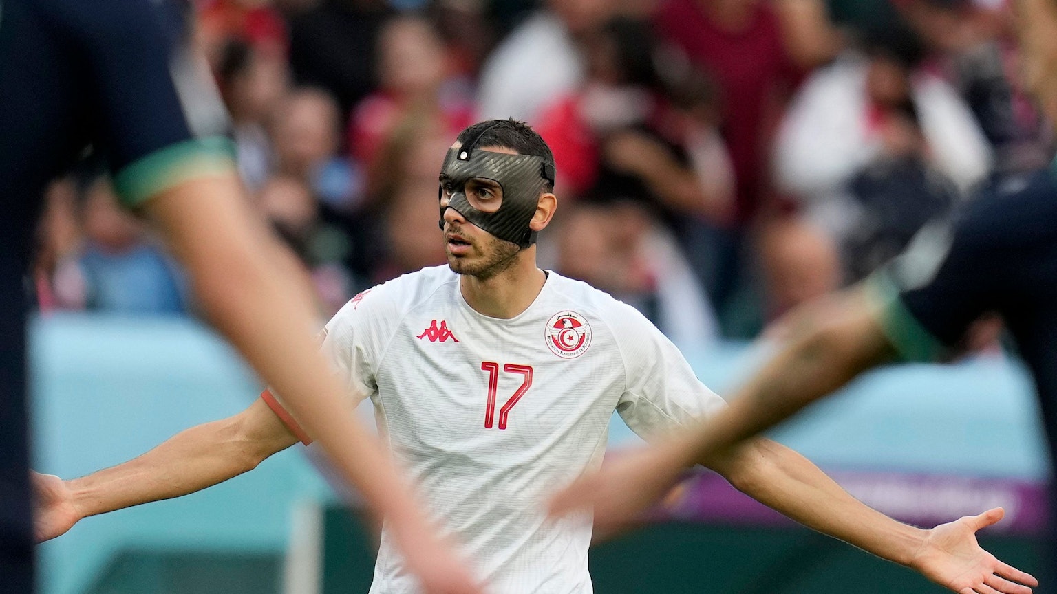 Tunesiens Ellyes Skhiri reagiert während des Spiels. Foto: Ricardo Mazalan/AP/dpa +++ dpa-Bildfunk +++