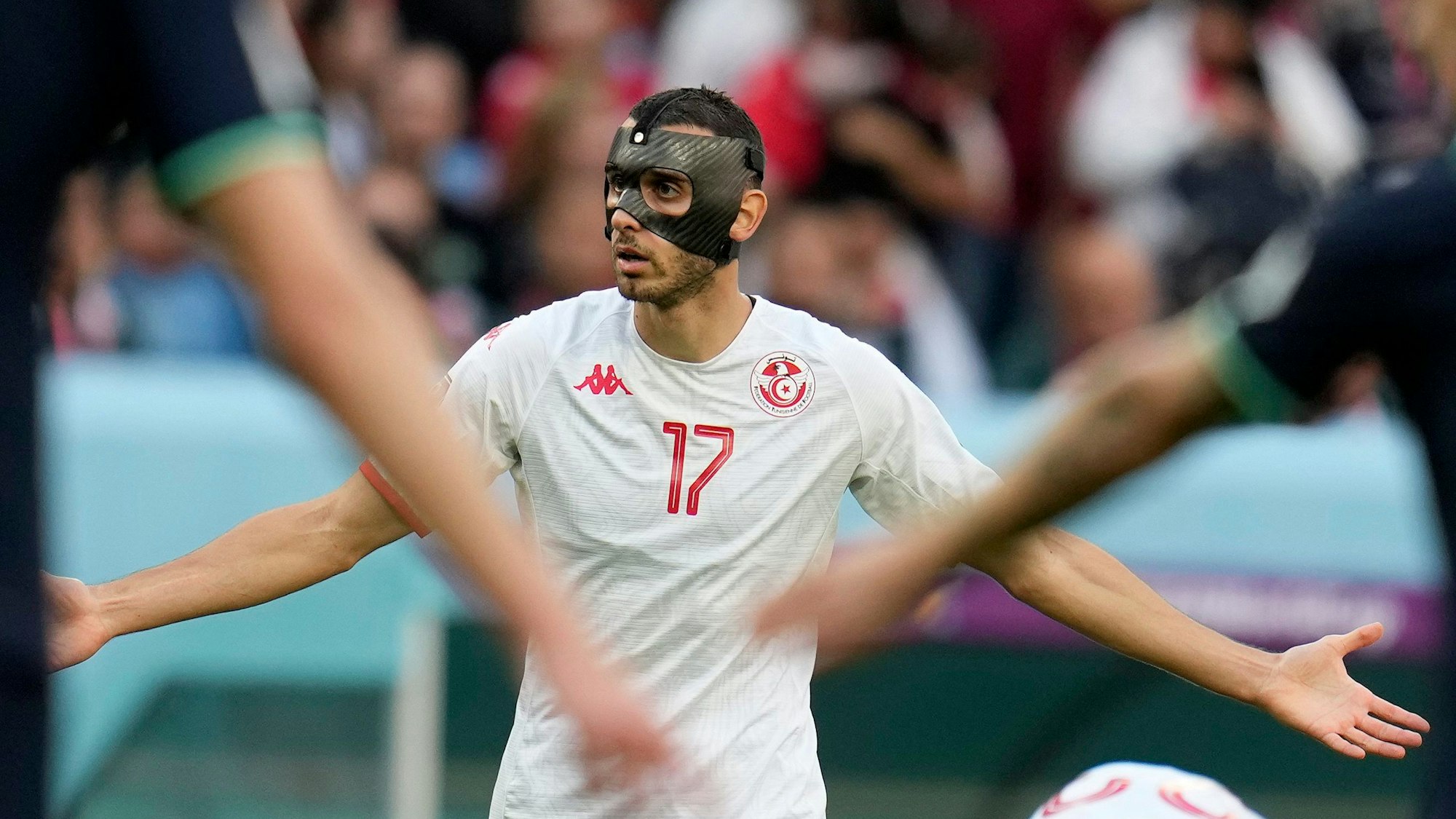 Tunesiens Ellyes Skhiri reagiert während des Spiels. Foto: Ricardo Mazalan/AP/dpa +++ dpa-Bildfunk +++