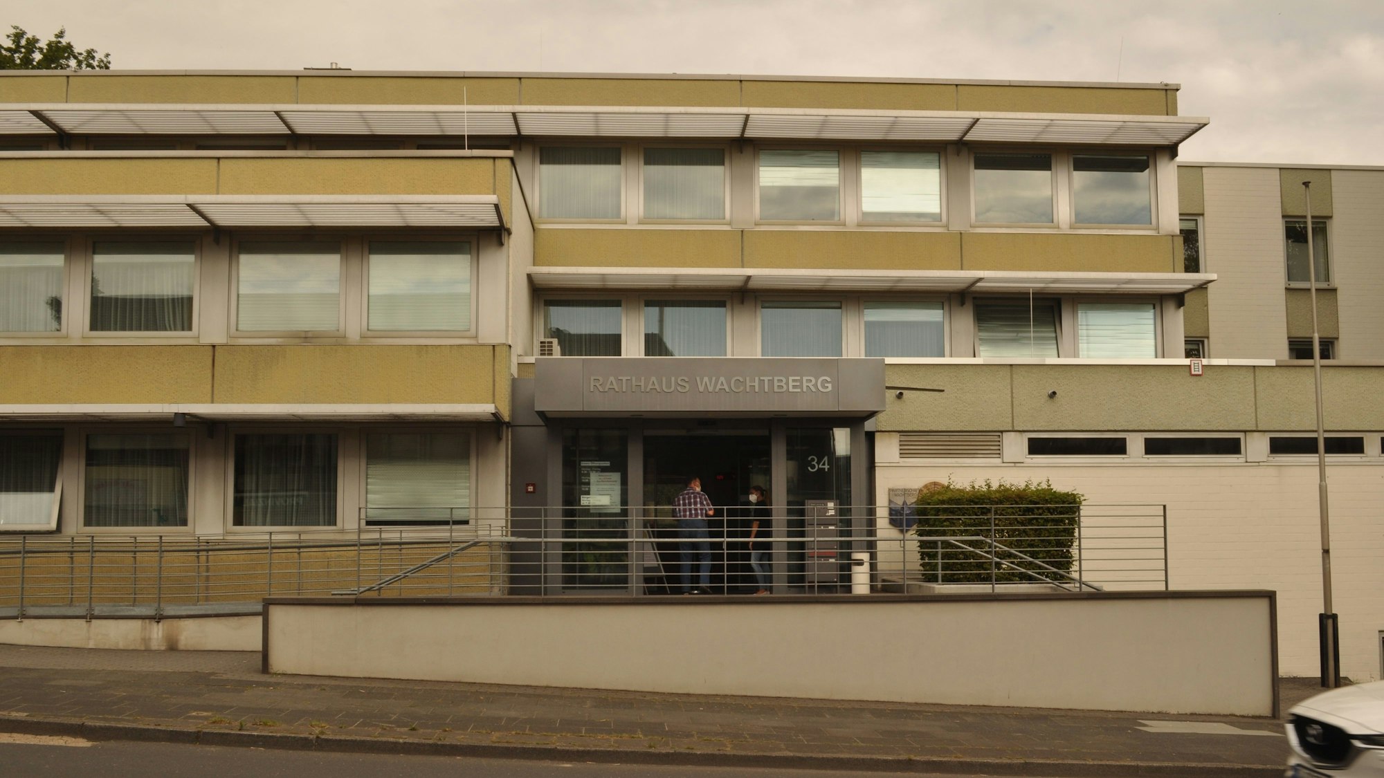 Wachtberg Berkum: Rathaus der Gemeinde Wachtberg an der Rathausstraße in Berkum.