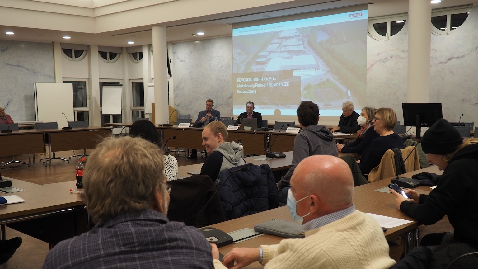 Die Teilnehmer der Informationsveranstaltung kamen miteinander ins Gespräch.