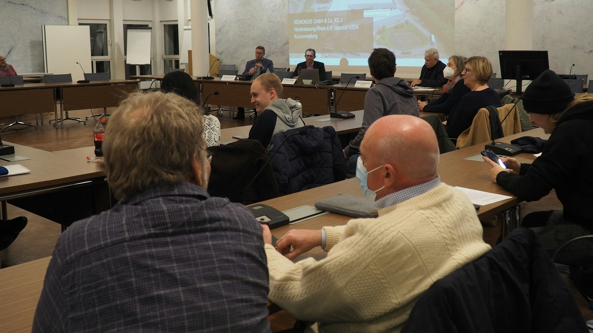 Die Teilnehmer der Informationsveranstaltung kamen miteinander ins Gespräch.