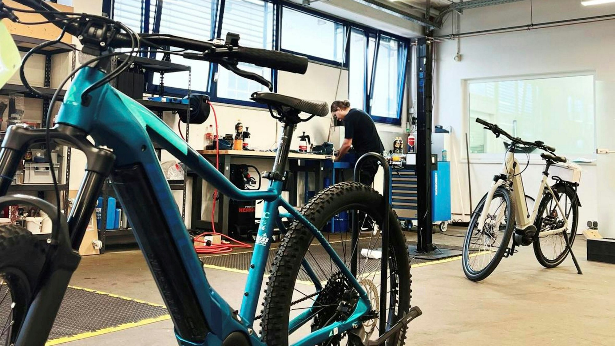 Im neuen Velio bike Hub in Bickendorf können die Bikes Probe gefahren werden.