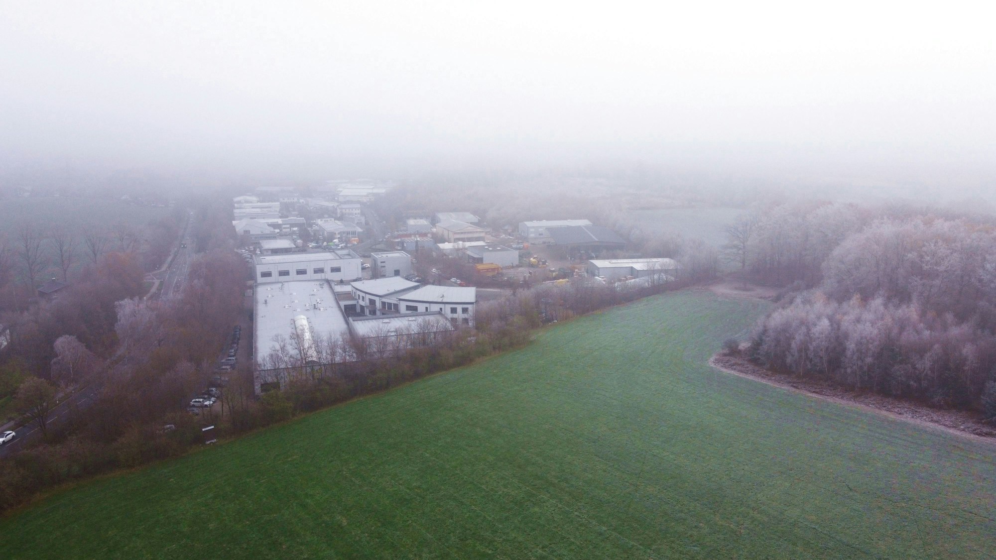 Luftbild der Fläche, um die das Gewerbegebiet erweitert werden soll.