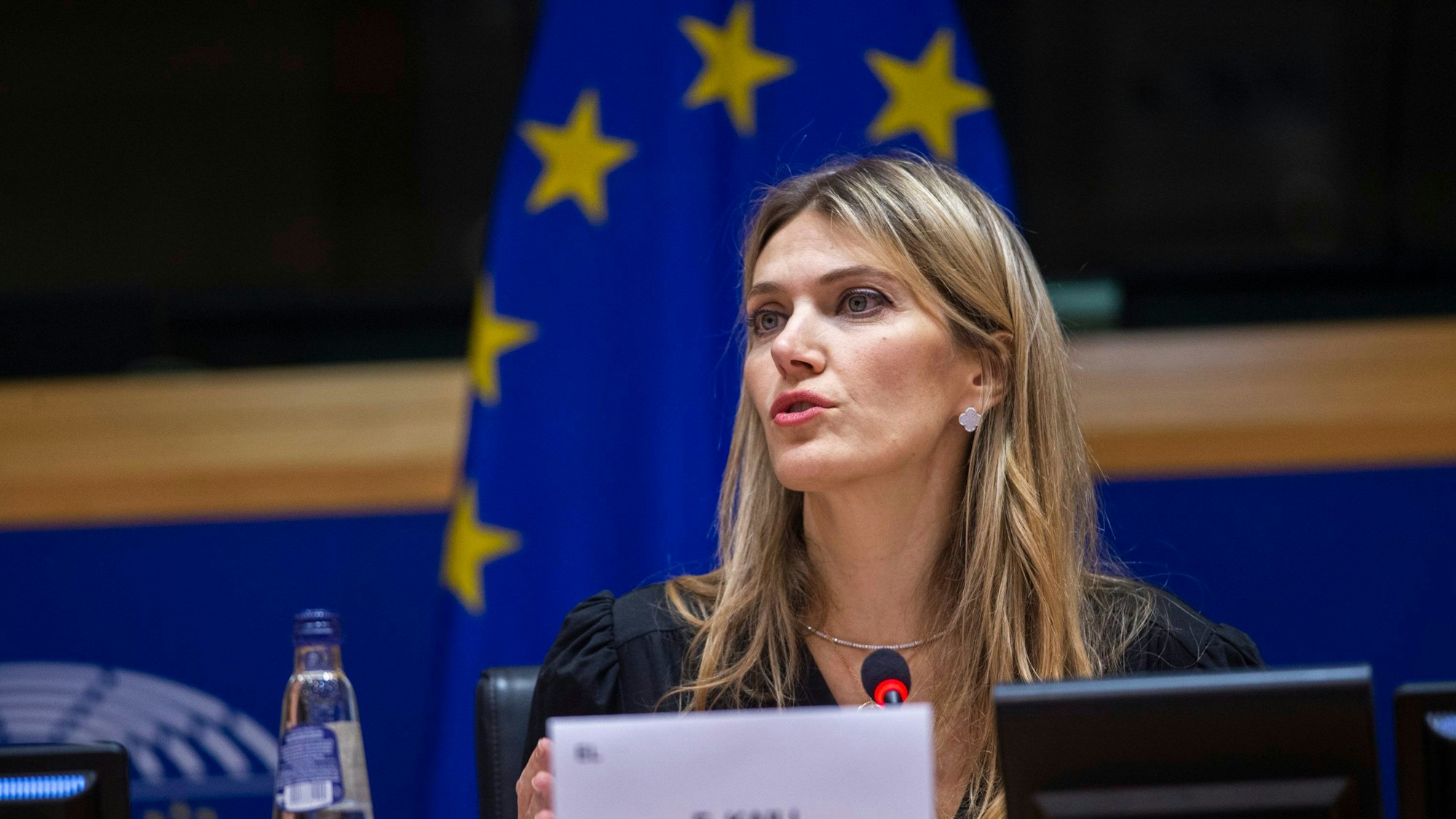 Die griechische Politikerin und Vizepräsidentin des Europäischen Parlaments Eva Kaili spricht während der Verleihung des Europäischen Buchpreises in Brüssel.