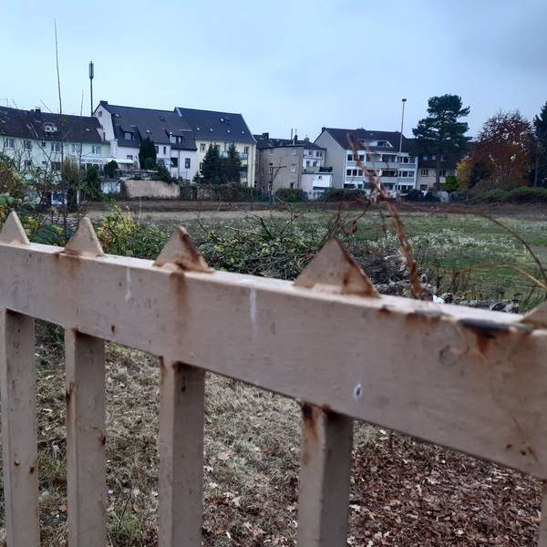 Alter Sportplatz an der Waldstraße soll bebaut werden.