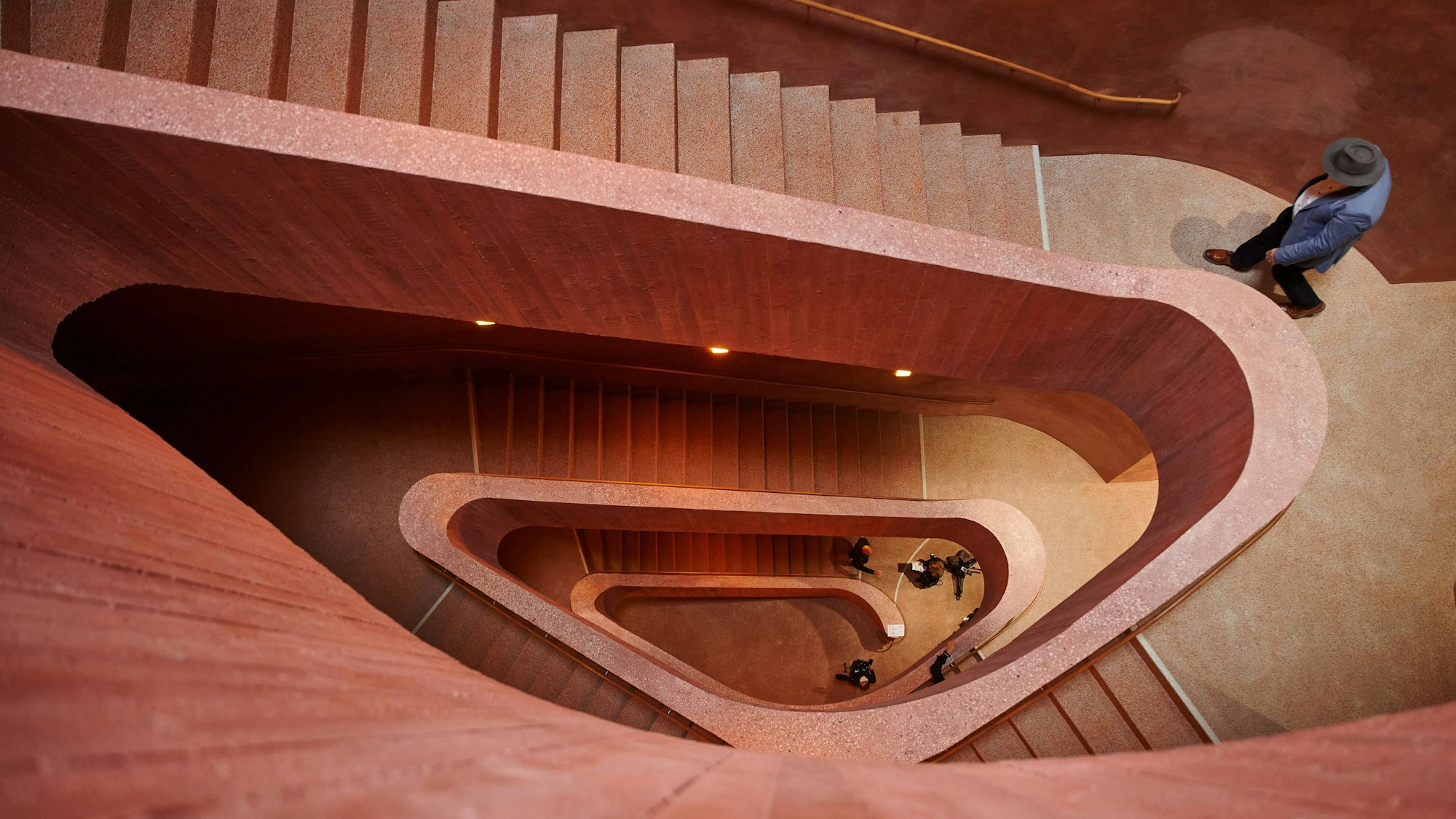 Blick in das Treppenhaus des neuen Erweiterungsbaus des Museums Küppersmühle