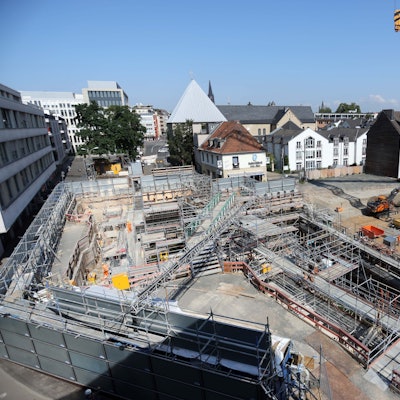Die Baustellen-Grube am Waidmarkt aus der Vogelperpektive.